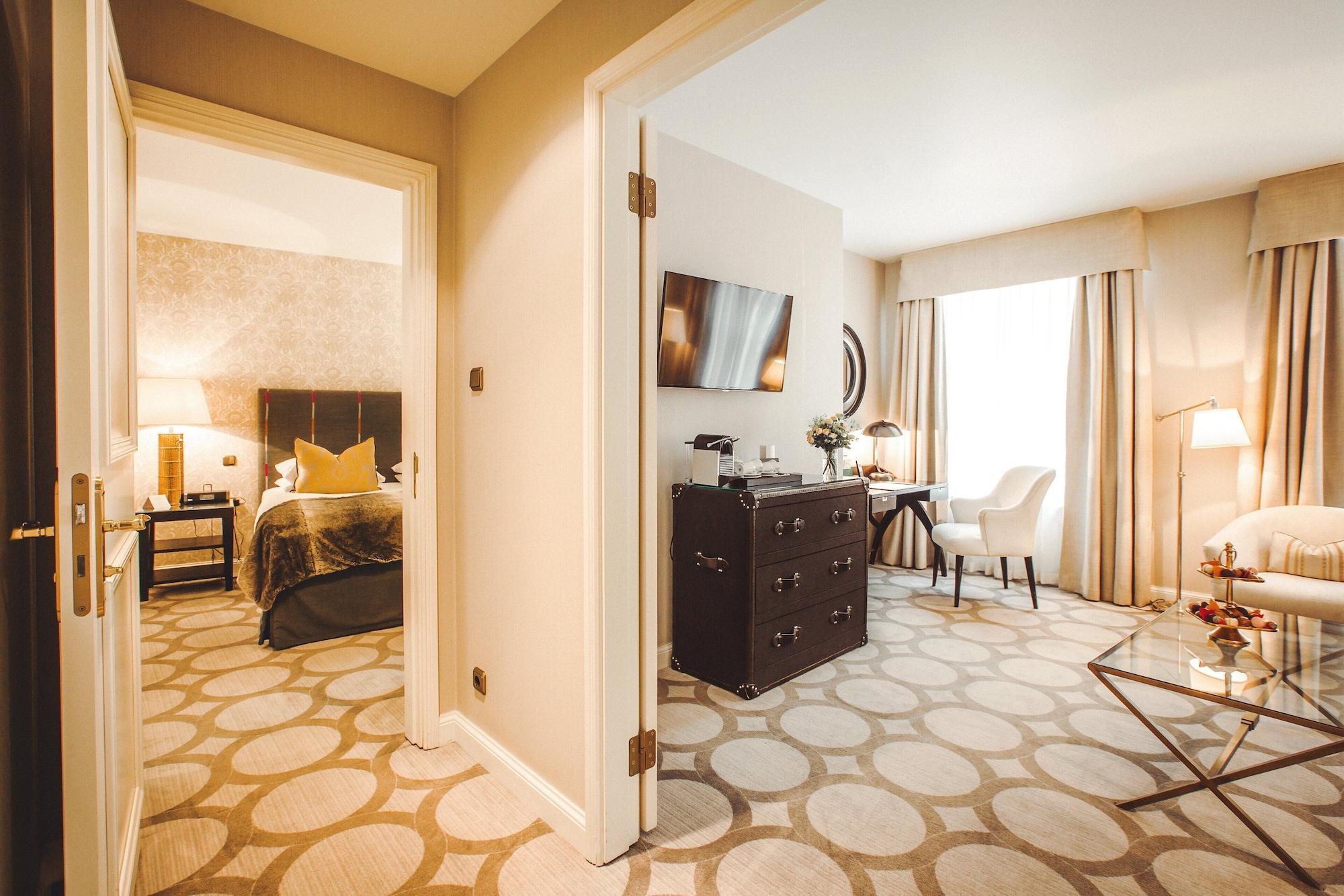 Grand Palace Hotel - Small Luxury Hotels Of The World Riga Exterior photo A suite at the Mandarin Oriental, Munich