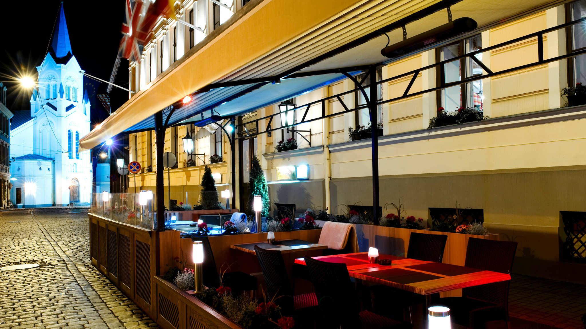 Grand Palace Hotel - Small Luxury Hotels Of The World Riga Exterior photo A café in the Old Town